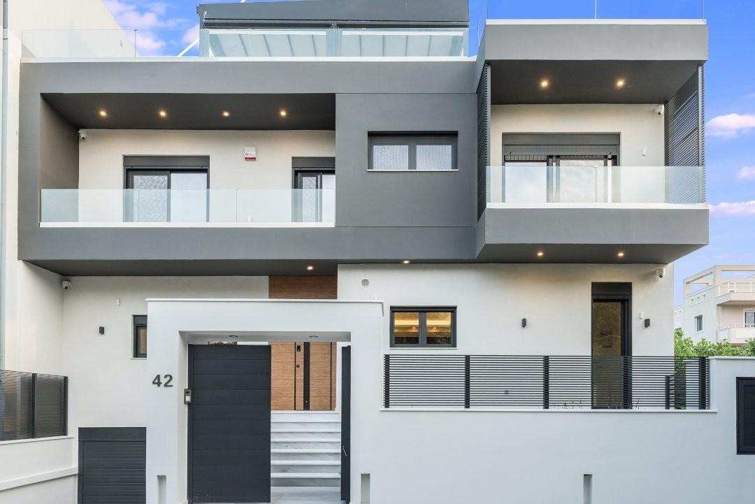 Διώροφη κατοικία με πισίνα περιοχή Αγία Παρασκευή